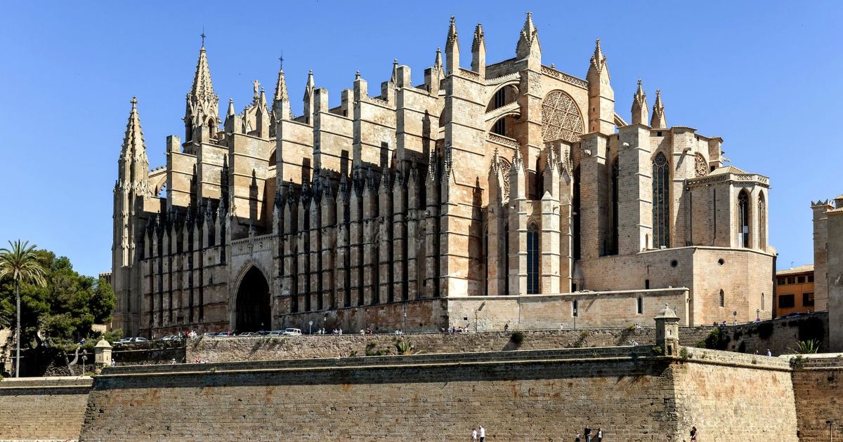 The Gothic cathedral of Palma, Mallorca, Spain, by the waterfront